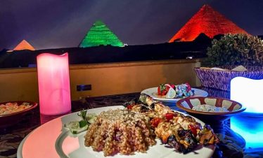 Night Light & Sound Show at the Giza Pyramids with Dinner