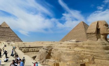 Day Trip from Hurghada to Cairo by Minivan