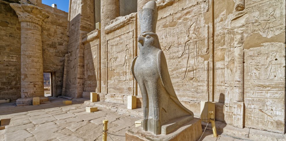 237 v  Chr  wurde mit dem Bau des Tempels von Edfu begonnen  08 990x490